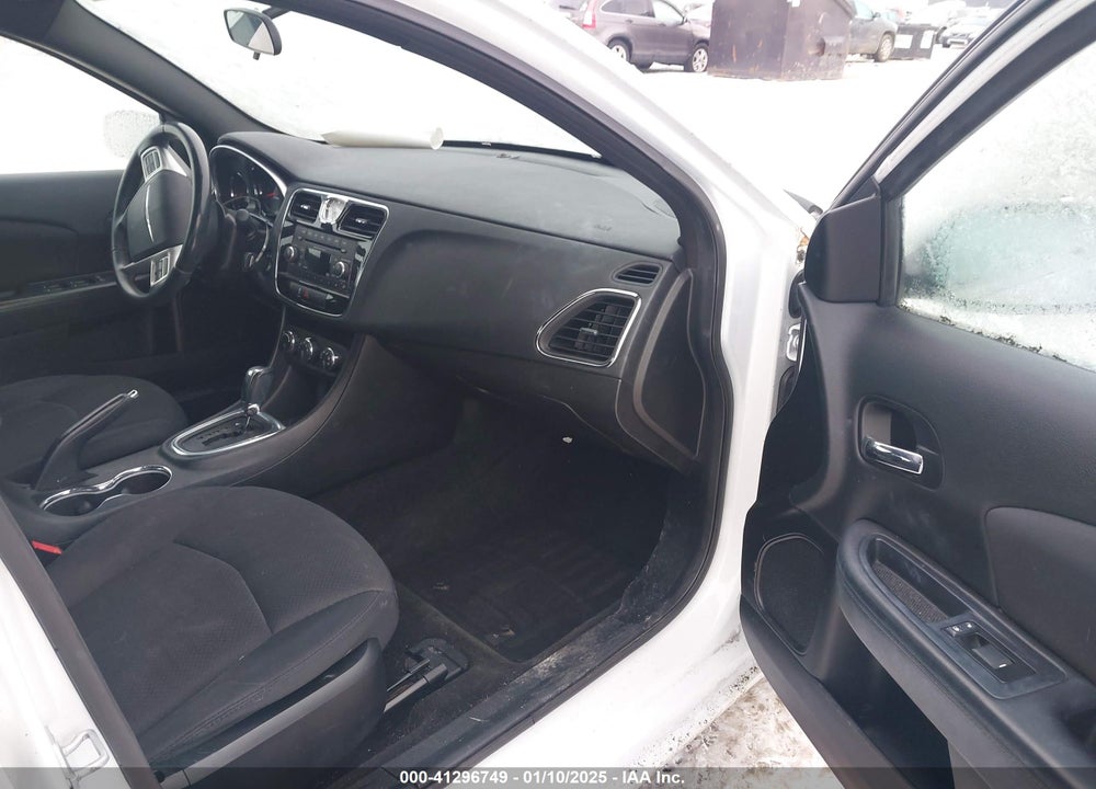 2013 CHRYSLER 200 VIN: 1C3CCBBG2DN583064