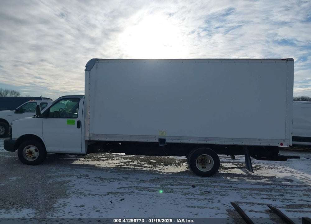 2008 GMC SAVANA G3500 VIN: 1GDJG31C581908424