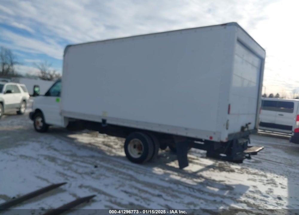 2008 GMC SAVANA G3500 VIN: 1GDJG31C581908424