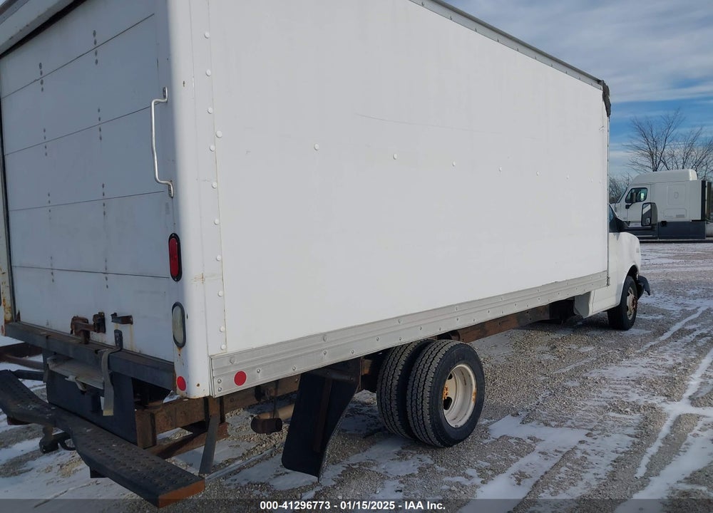2008 GMC SAVANA G3500 VIN: 1GDJG31C581908424