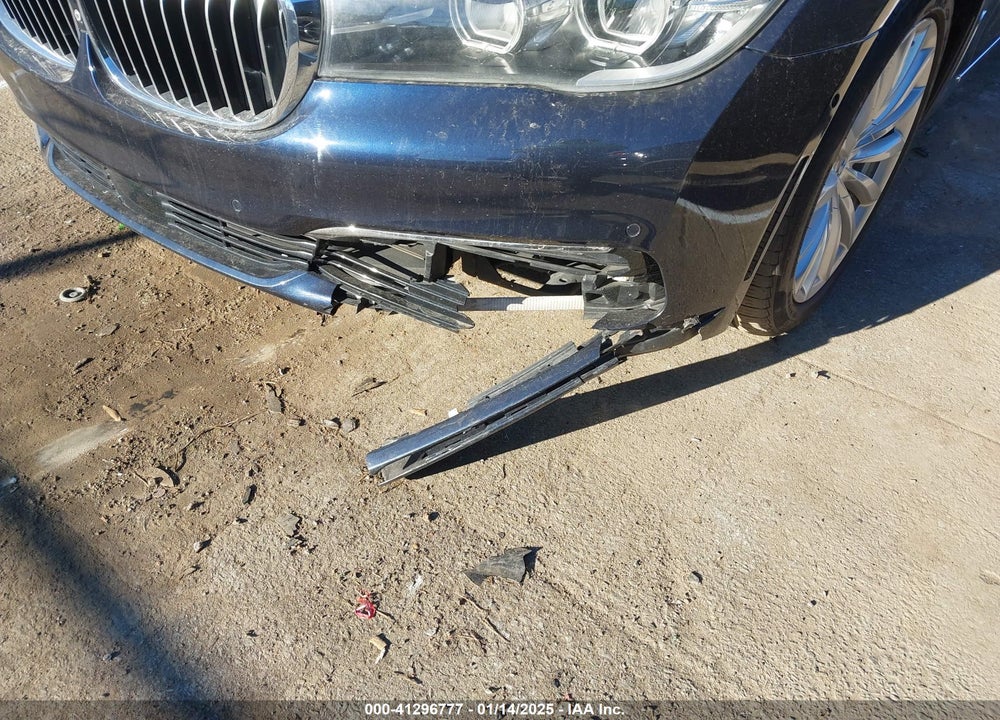 2016 BMW 740I VIN: WBA7E2C56GG547789