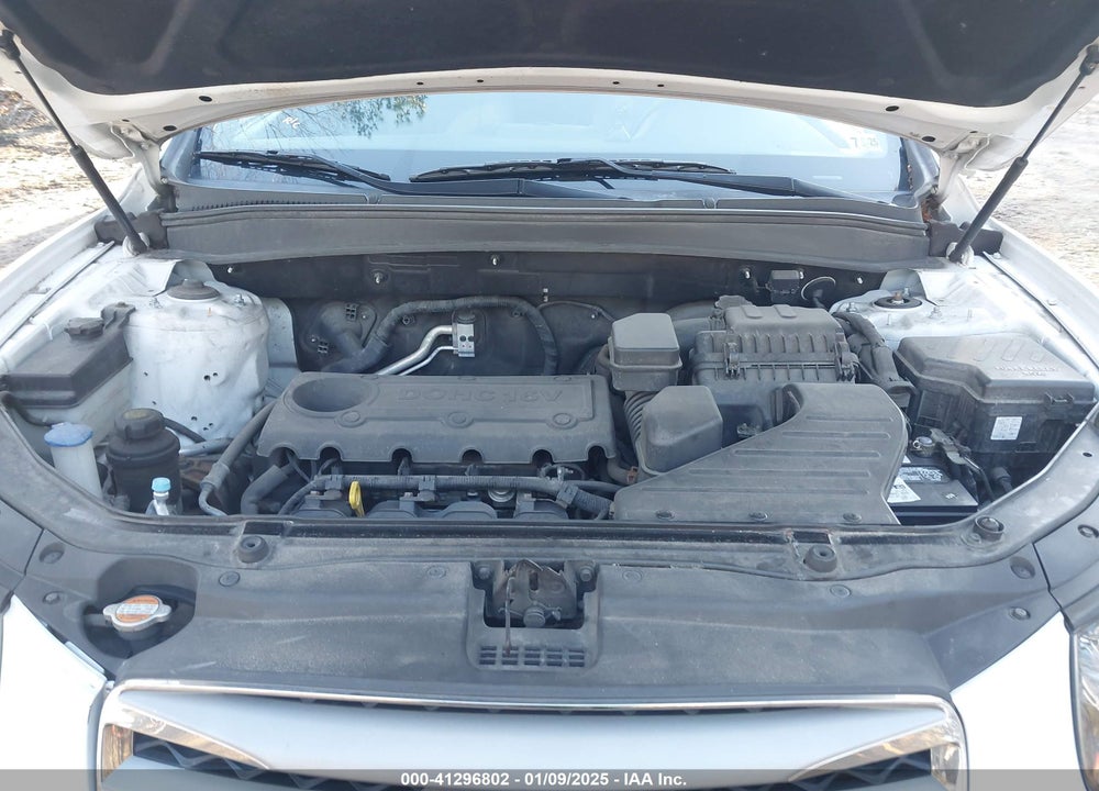 2012 HYUNDAI SANTA FE GLS VIN: 5XYZGDAB2CG092415