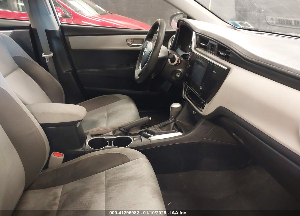 2017 TOYOTA COROLLA LE VIN: 2T1BURHE7HC860643