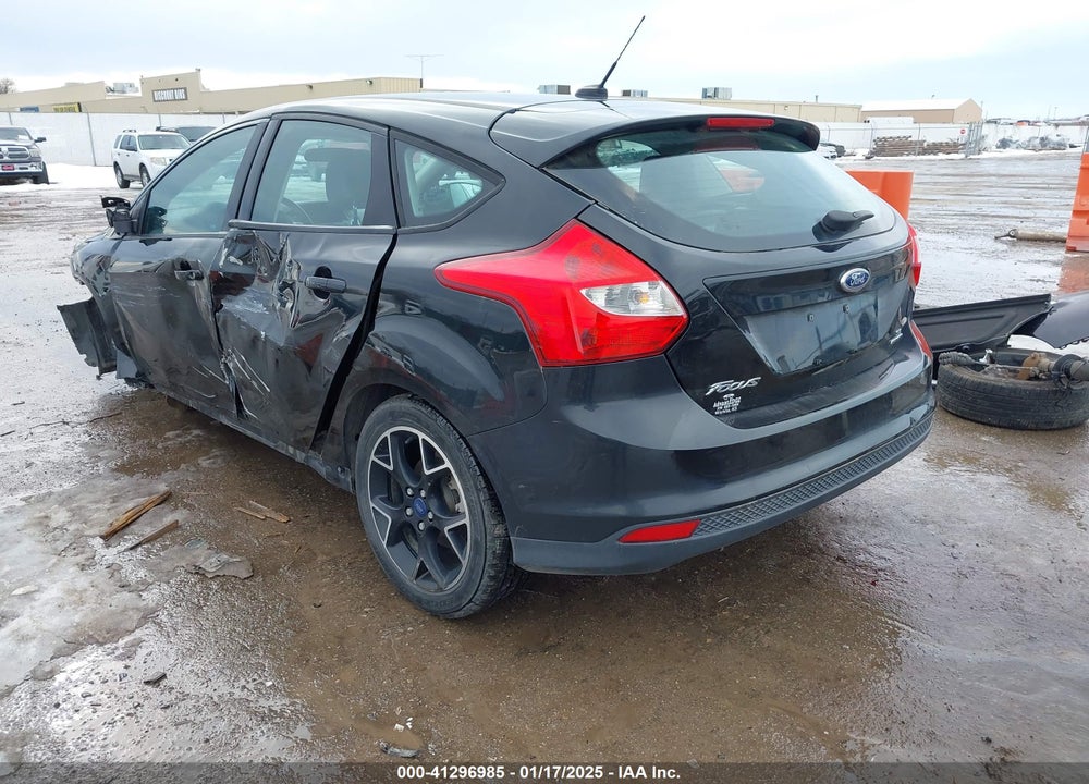 2014 FORD FOCUS SE VIN: 1FADP3K23EL213212