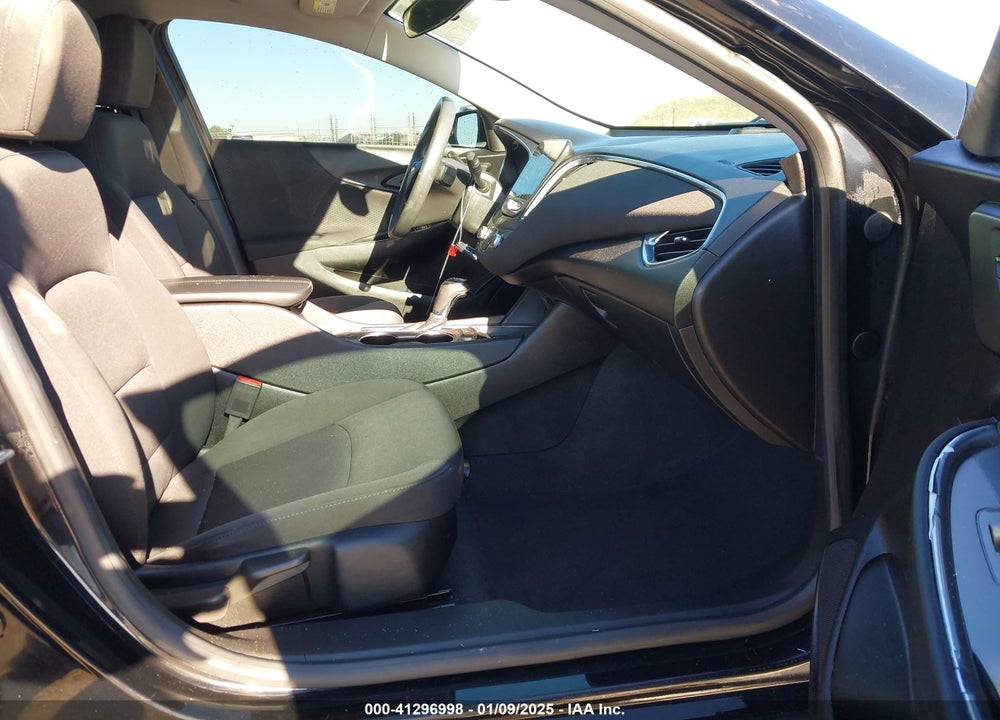 2019 CHEVROLET MALIBU VIN: 1G1ZD5ST6KF157766