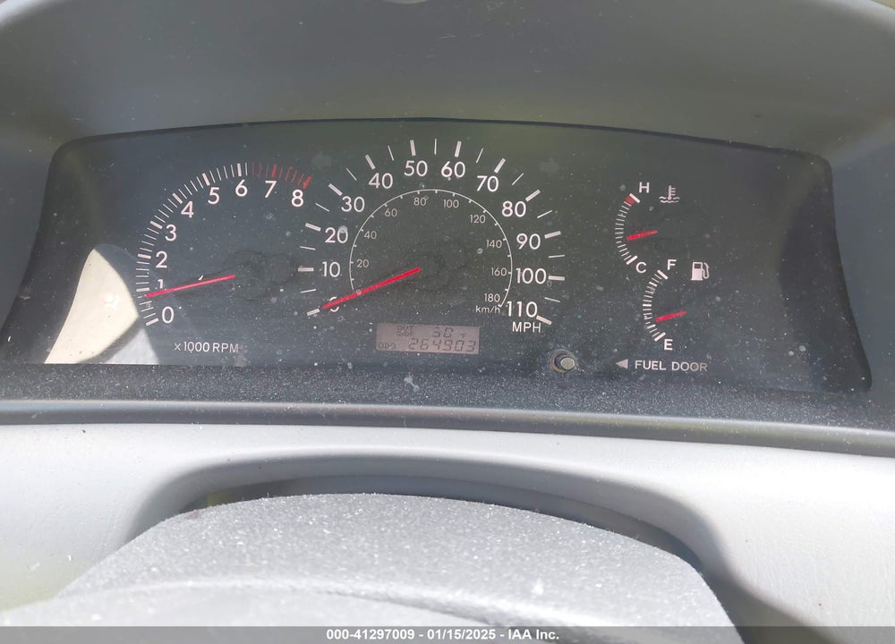 2005 TOYOTA COROLLA LE VIN: 2T1BR32E55C497648