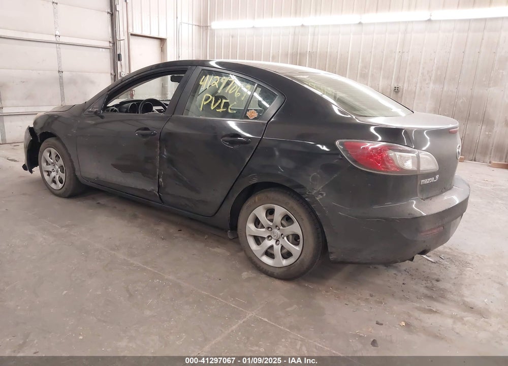 2013 MAZDA 3 I SPORT VIN: JM1BL1U73D1762011