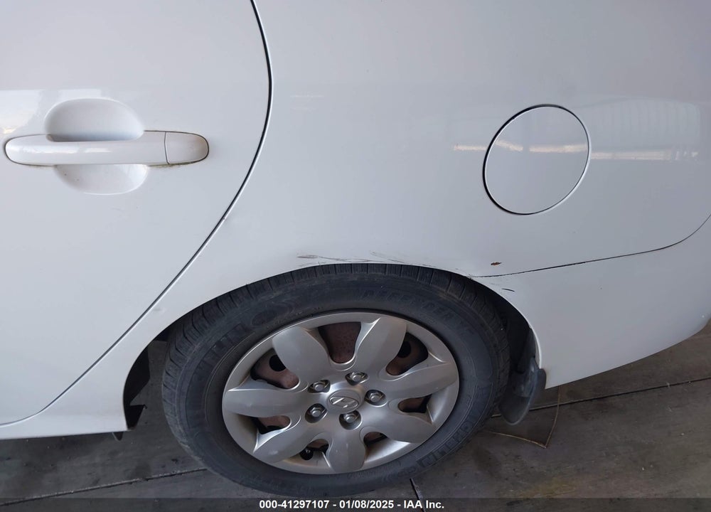 2008 HYUNDAI ELANTRA VIN: KMHDU46D98U304533