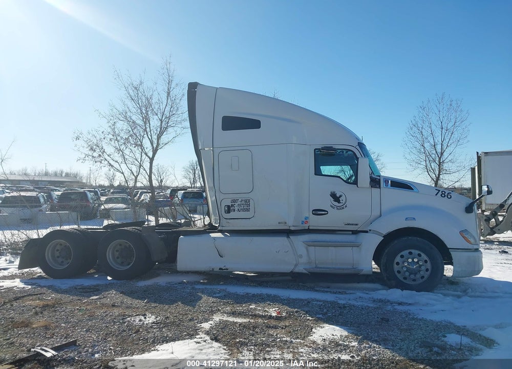 2017 KENWORTH T680 VIN: 1XKYD48X4HJ165060