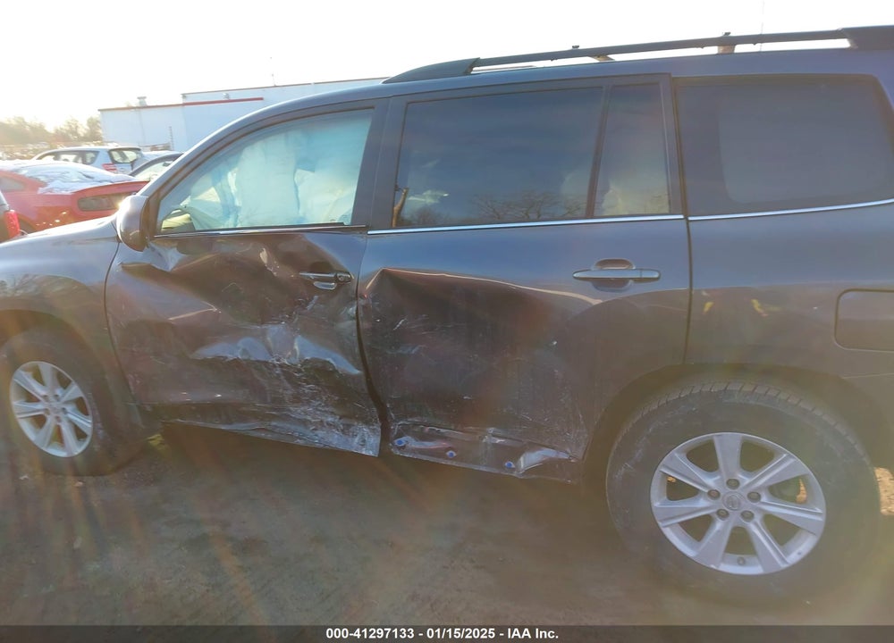 2013 TOYOTA HIGHLANDER SE V6 VIN: 5TDBK3EH1DS202500