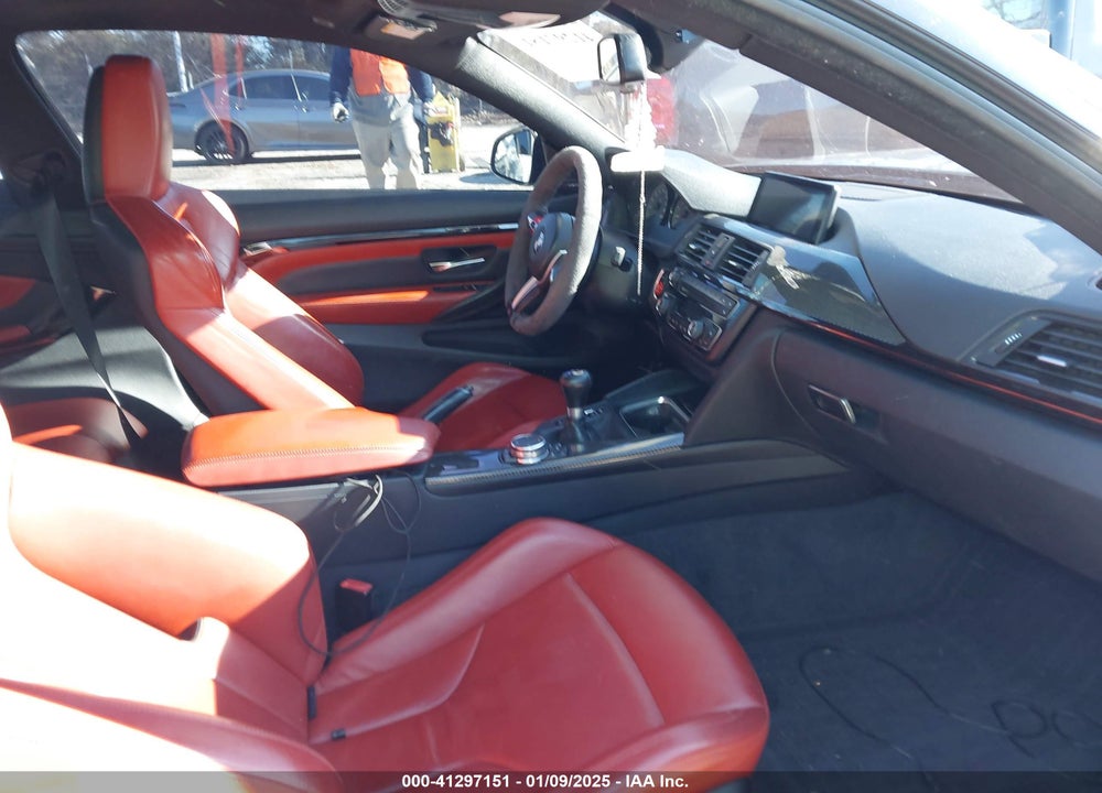 2015 BMW M4 VIN: WBS3R9C58FK329937