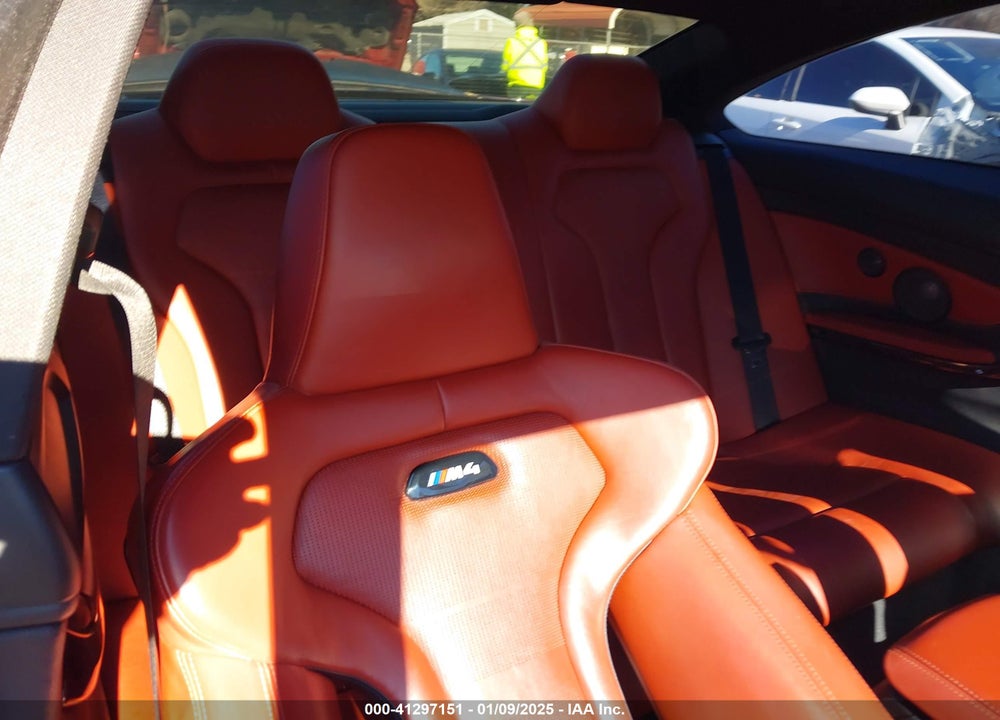 2015 BMW M4 VIN: WBS3R9C58FK329937