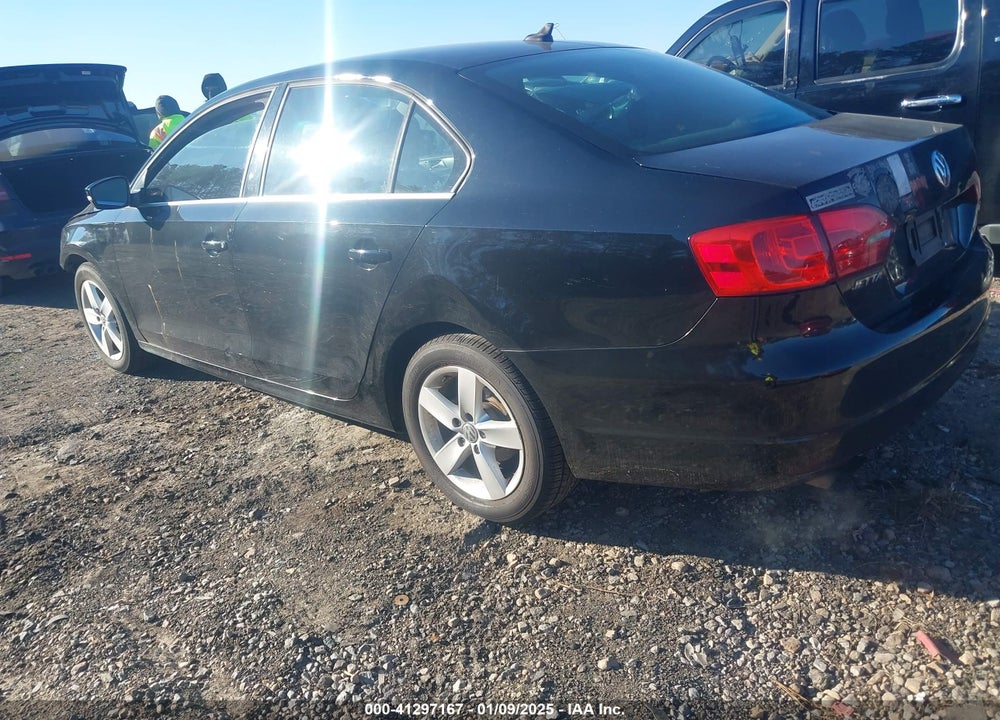 2014 VOLKSWAGEN JETTA VIN: 3VWLL7AJ9EM429014