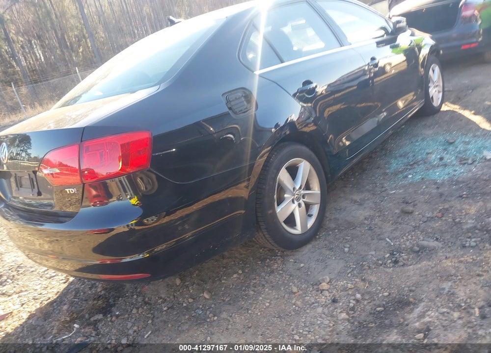 2014 VOLKSWAGEN JETTA VIN: 3VWLL7AJ9EM429014