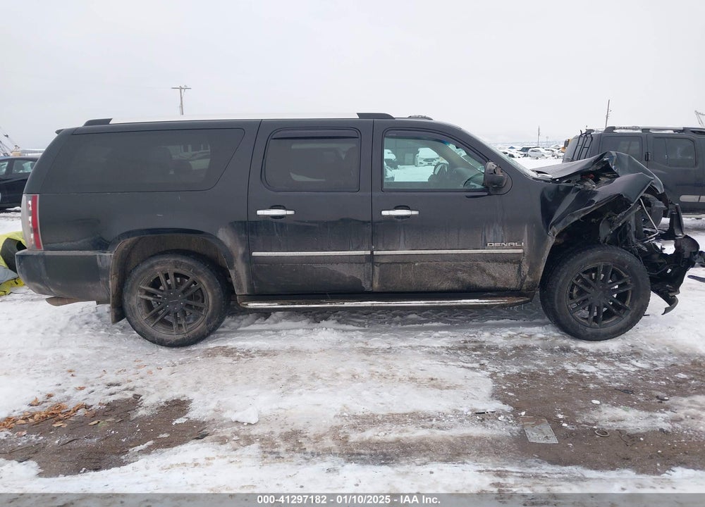 2013 GMC YUKON XL 1500 DENALI VIN: 1GKS2MEF1DR319727
