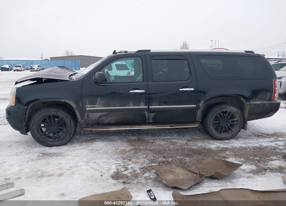 2013 GMC YUKON XL 1500 DENALI VIN: 1GKS2MEF1DR319727