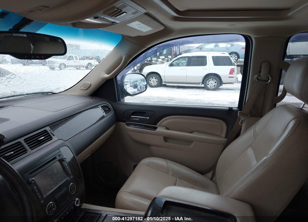 2013 GMC YUKON XL 1500 DENALI VIN: 1GKS2MEF1DR319727