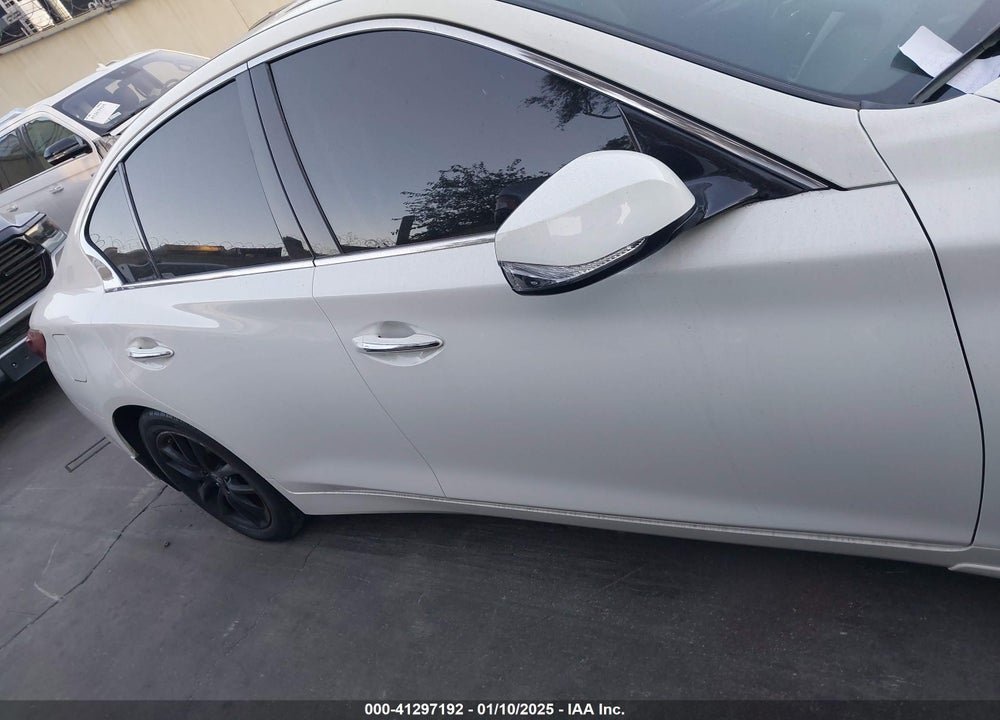 2019 INFINITI Q50 3.0T LUXE VIN: JN1EV7AP3KM543532
