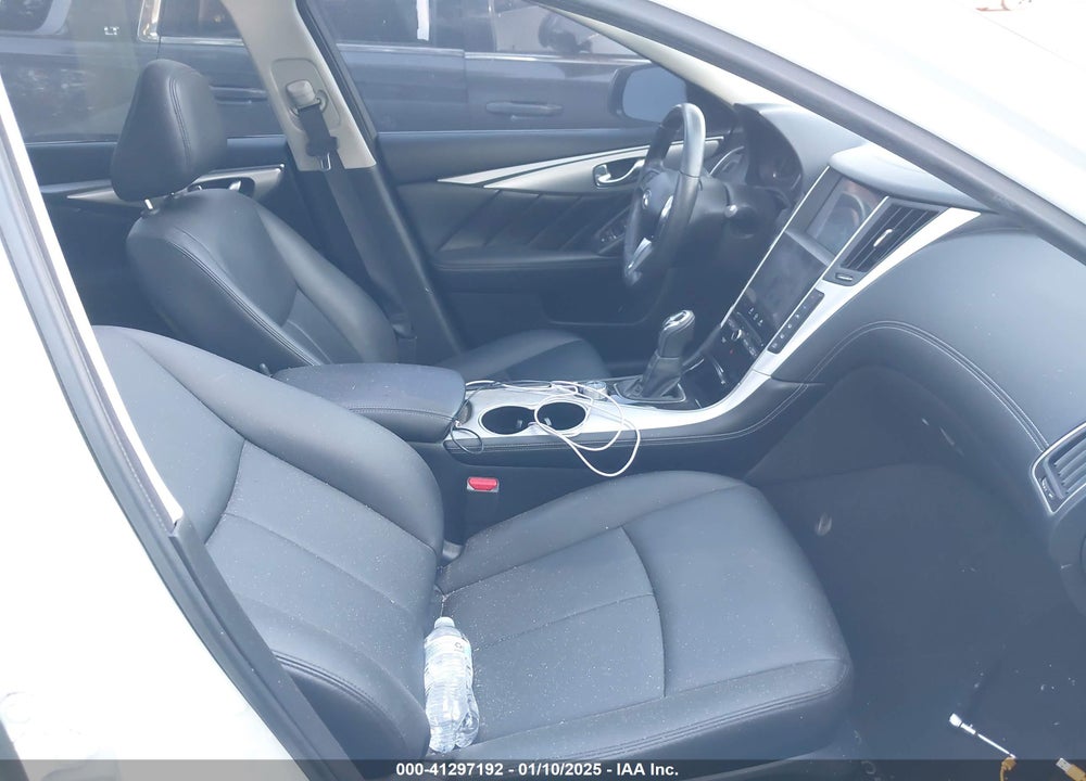 2019 INFINITI Q50 3.0T LUXE VIN: JN1EV7AP3KM543532