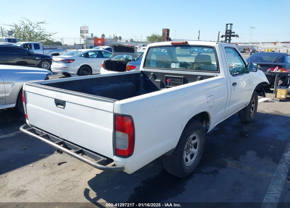 1998 NISSAN FRONTIER XE VIN: 1N6DD21S4WC380658