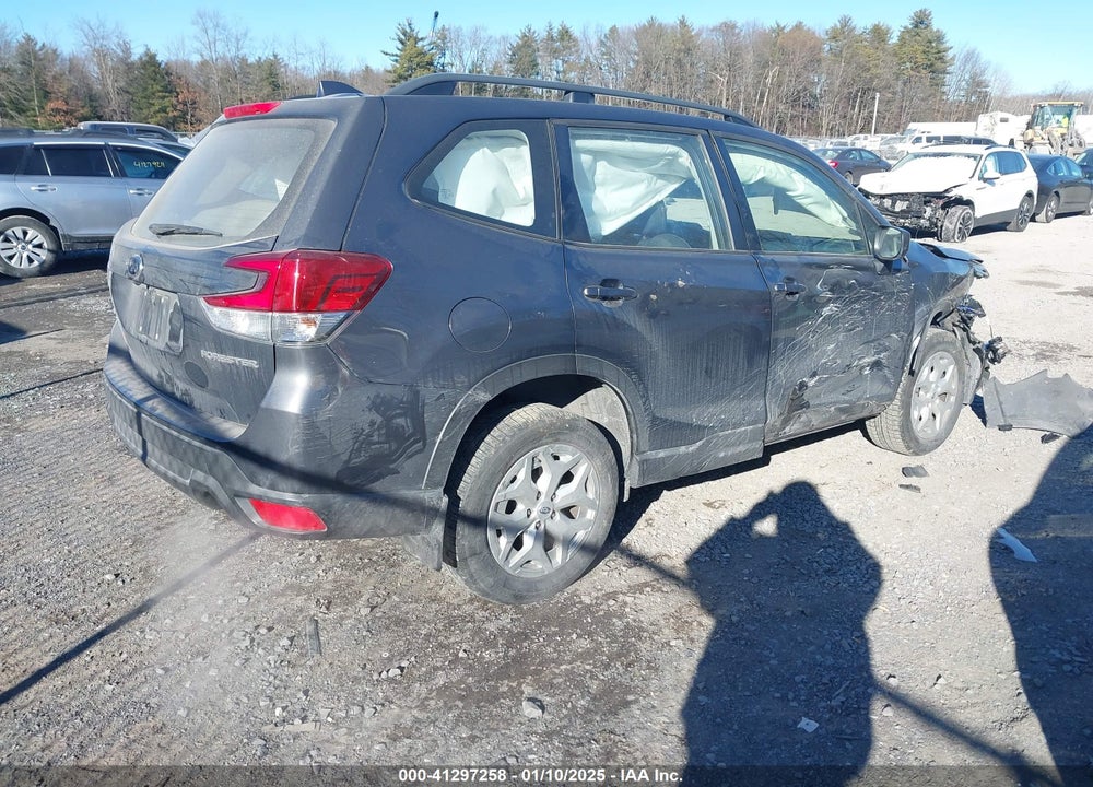 2020 SUBARU FORESTER VIN: JF2SKADC7LH440558