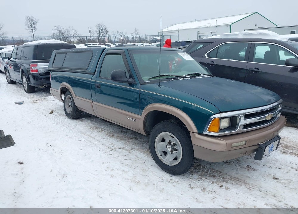 1996 CHEVROLET S TRUCK S10 VIN: 1GCCS14X5T8182398