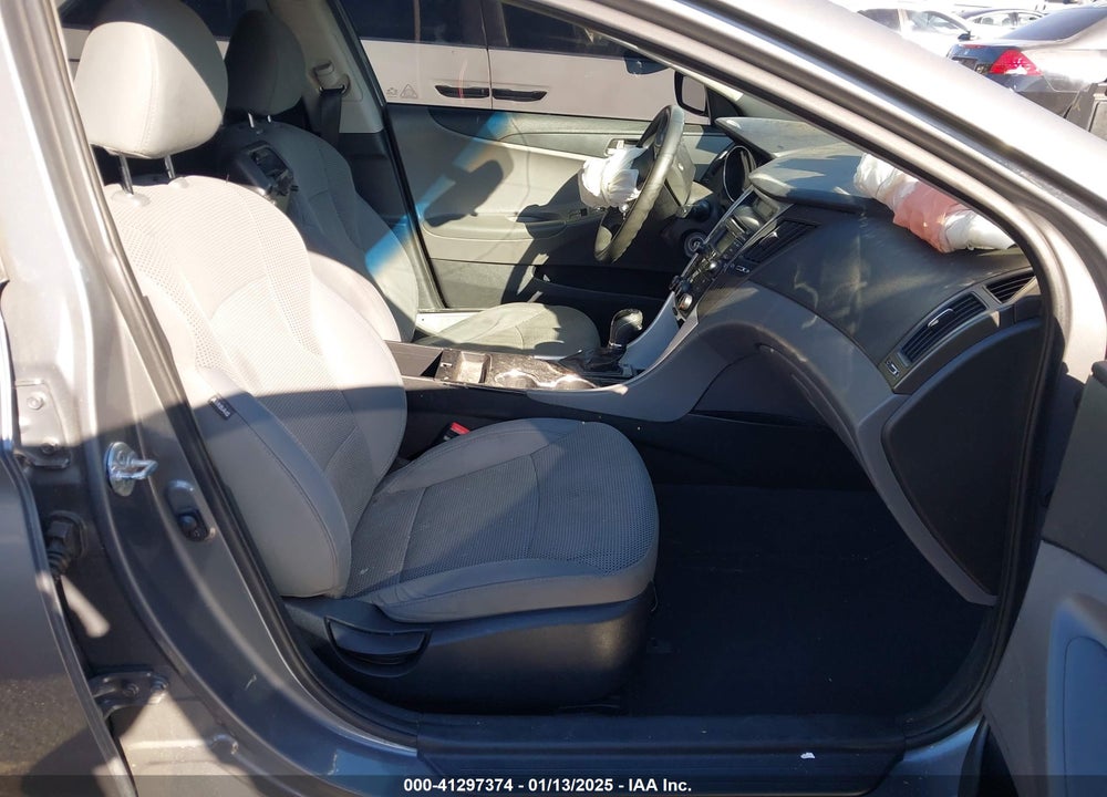 2014 HYUNDAI SONATA VIN: 5NPEB4AC1EH829427