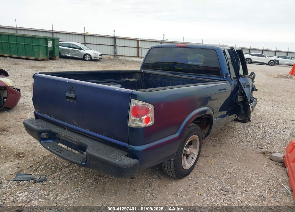 1998 CHEVROLET S-10 LS FLEETSIDE VIN: 1GCCS19X4W8178629