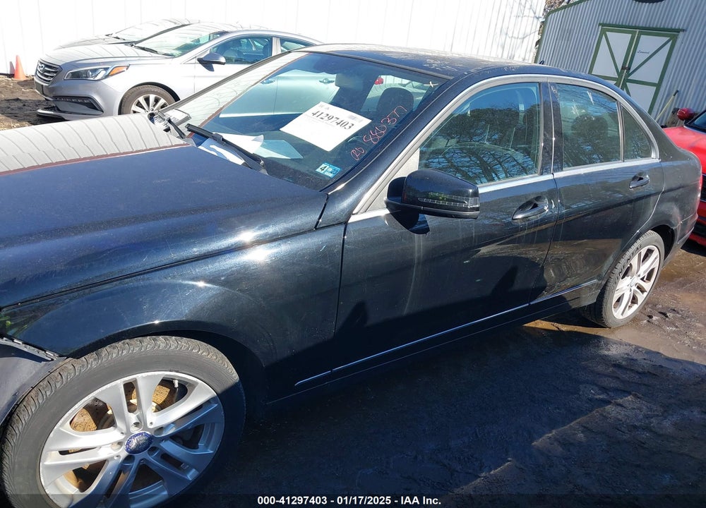 2014 MERCEDES-BENZ C 300 VIN: WDDGF8AB4EG251992