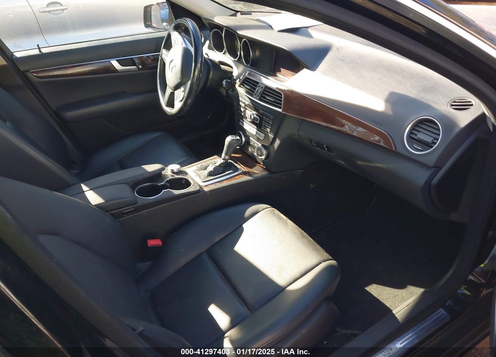 2014 MERCEDES-BENZ C 300 VIN: WDDGF8AB4EG251992