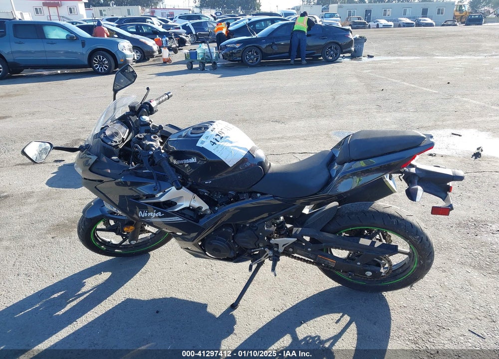 2022 KAWASAKI EX400 VIN: JKAEXKH18NDAF9199