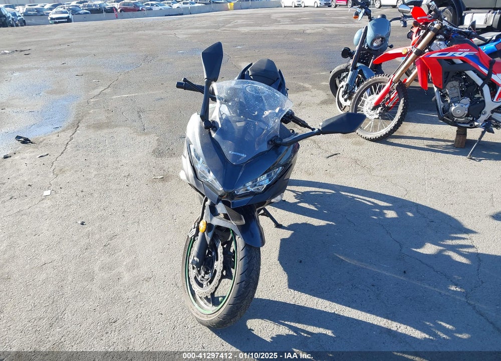 2022 KAWASAKI EX400 VIN: JKAEXKH18NDAF9199
