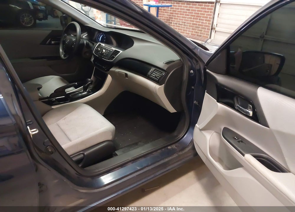 2017 HONDA ACCORD LX VIN: 1HGCR2F39HA057756
