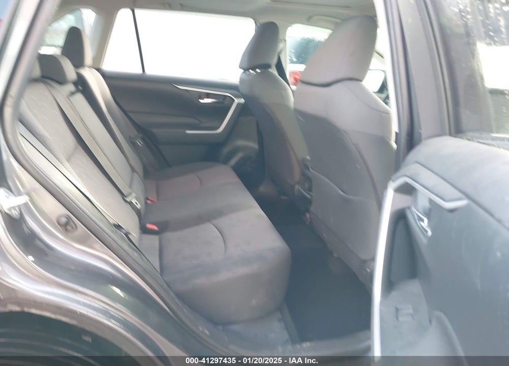 2019 TOYOTA RAV4 XLE VIN: JTMW1RFV5KD037040