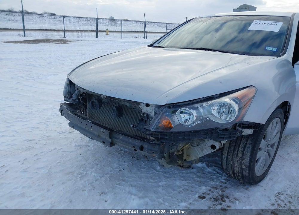 2010 HONDA ACCORD 2.4 LX VIN: 1HGCP2F31AA043958