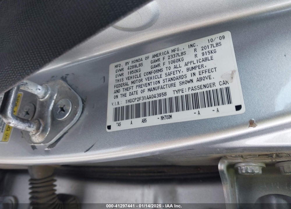 2010 HONDA ACCORD 2.4 LX VIN: 1HGCP2F31AA043958
