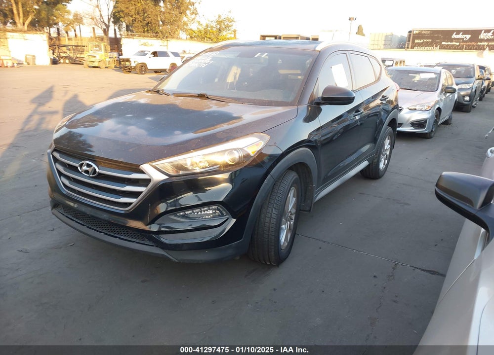 2017 HYUNDAI TUCSON SE VIN: KM8J33A43HU582710