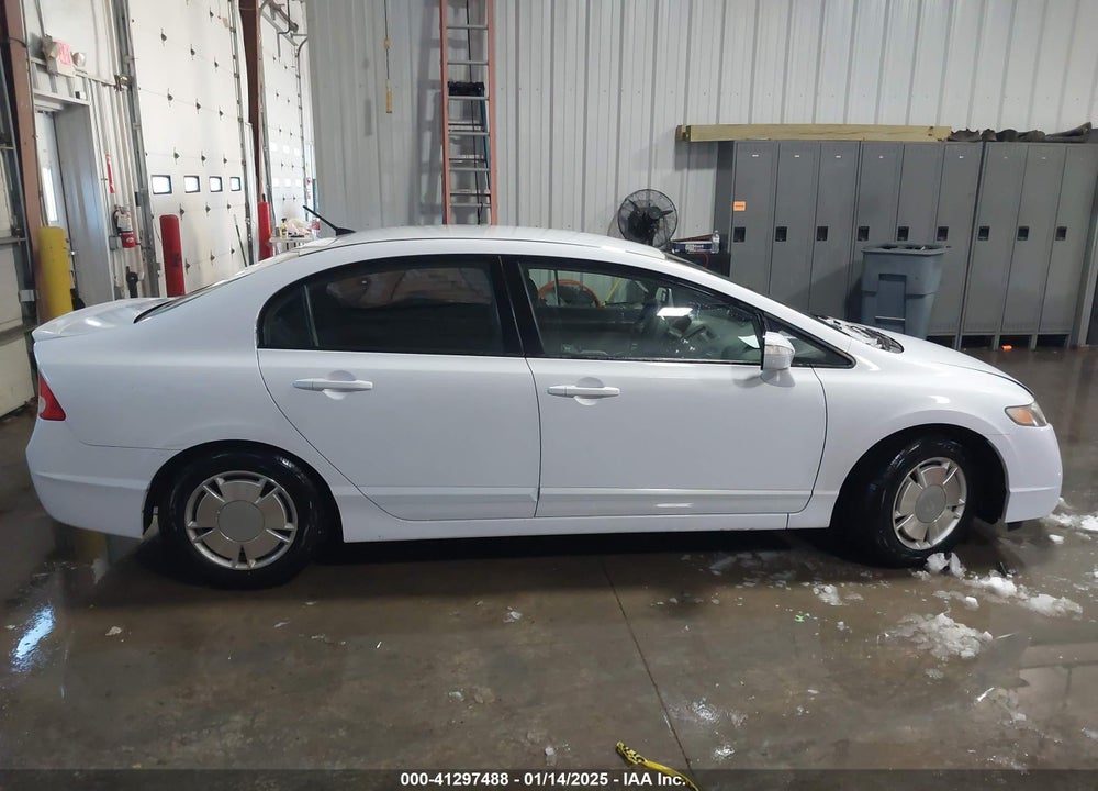 2011 HONDA CIVIC HYBRID VIN: JHMFA3F26BS000737