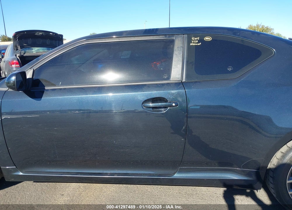 2016 SCION TC VIN: JTKJF5C79GJ016381