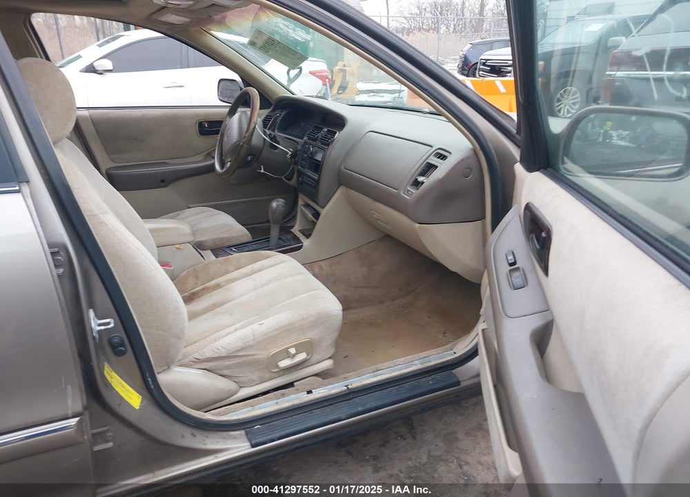1998 TOYOTA AVALON XLS VIN: 4T1BF18B7WU256930