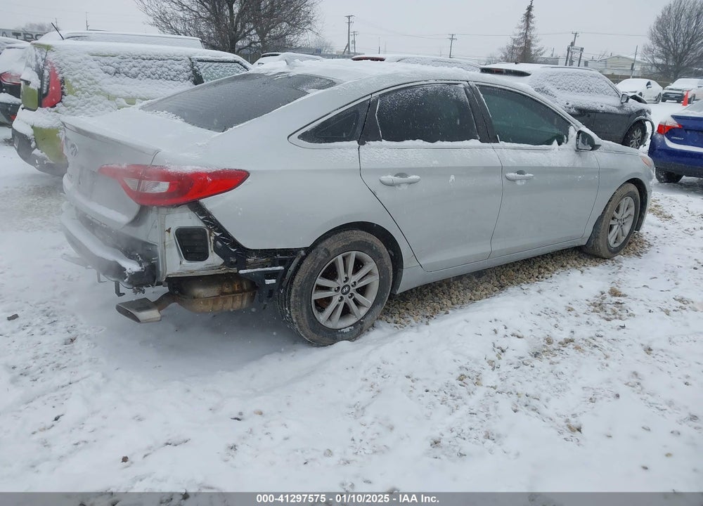2015 HYUNDAI SONATA VIN: 5NPE24AFXFH209610