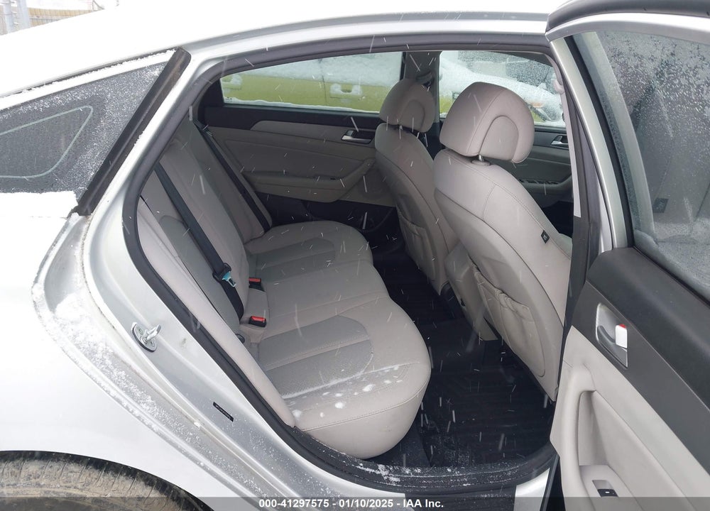 2015 HYUNDAI SONATA VIN: 5NPE24AFXFH209610