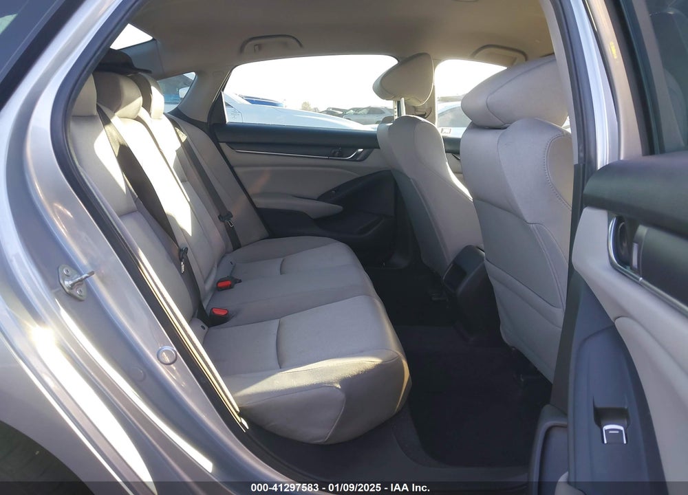 2019 HONDA ACCORD VIN: 1HGCV1F1XKA159286