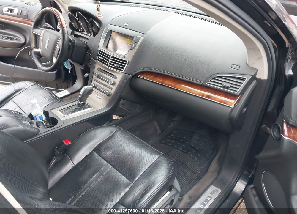 2010 LINCOLN MKT VIN: 2LMHJ5ARXABJ20494