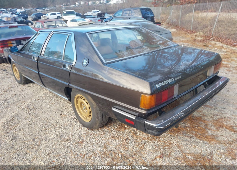 1982 MASERATI QUATTROPORTE VIN: ZAMBC1102CA301920