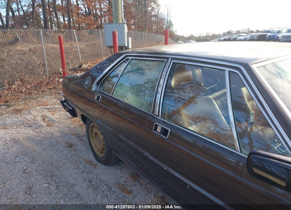 1982 MASERATI QUATTROPORTE VIN: ZAMBC1102CA301920