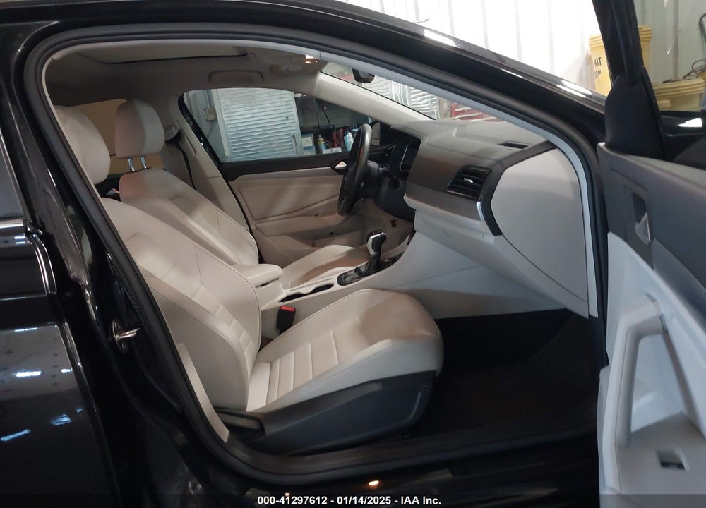 2022 VOLKSWAGEN JETTA VIN: 3VW7M7BU1NM014468