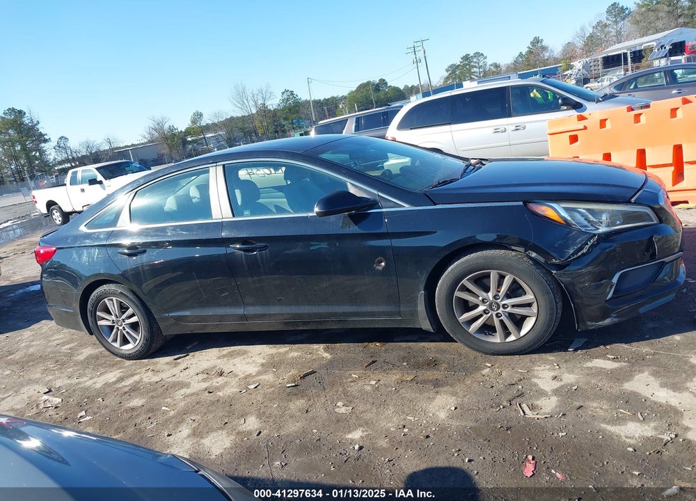 2017 HYUNDAI SONATA VIN: 5NPE24AFXHH583038