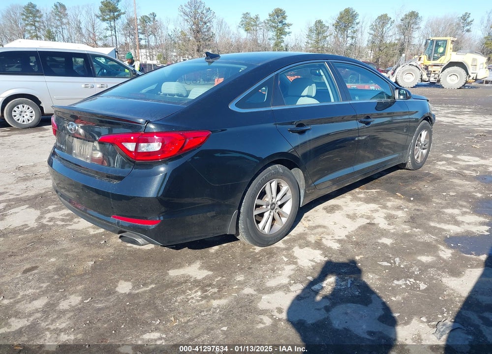 2017 HYUNDAI SONATA VIN: 5NPE24AFXHH583038