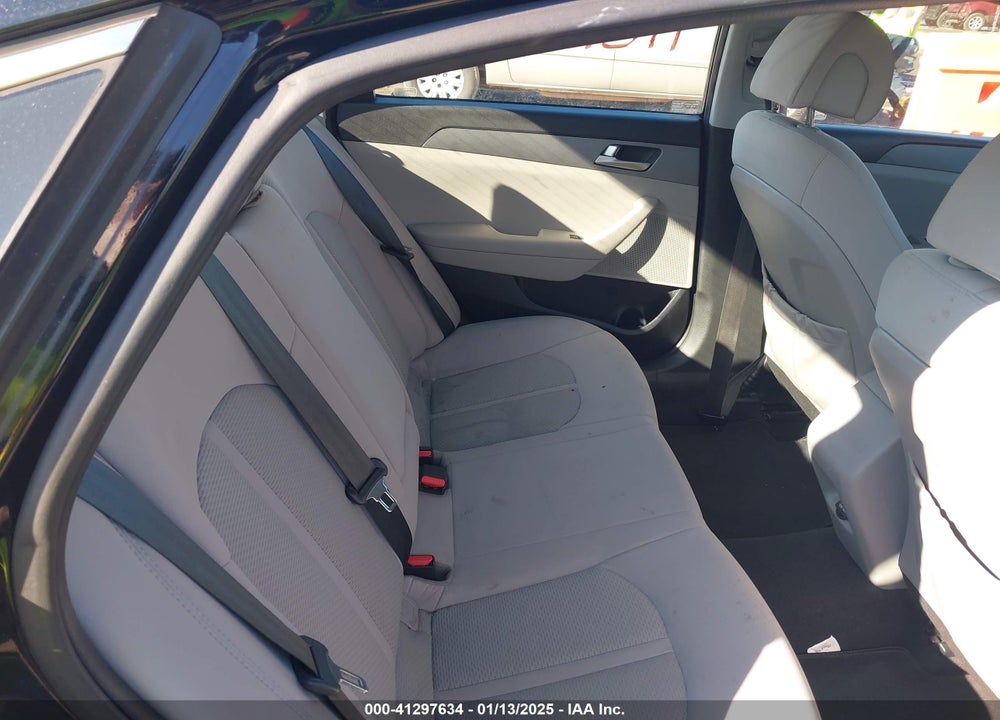 2017 HYUNDAI SONATA VIN: 5NPE24AFXHH583038
